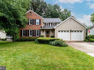 6001 Burnside Landing Dr, Burke, VA 22015