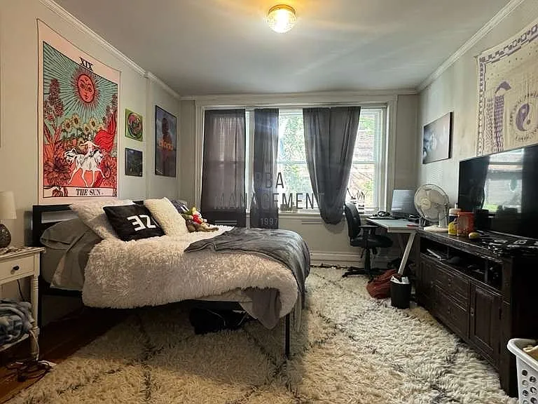 96 Strathmore Rd #2 — Photo 8