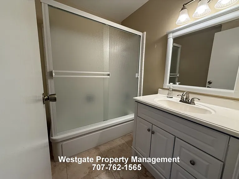 1729 Kearny St — Photo 11