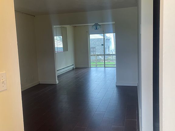 4th image of 8 N Hudson St