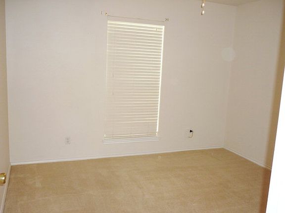 5th image of 3546 Shadyhill Dr