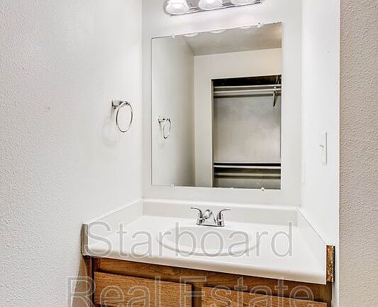 5th image of 3985 Starboard Ln SE #E204