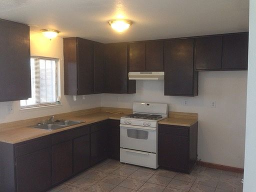 5th image of 16323 Llanada Ave