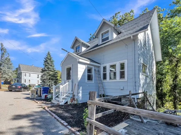 222 S Main St, Hopedale, MA 01747