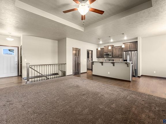 2nd image of 611 Brannon Dr