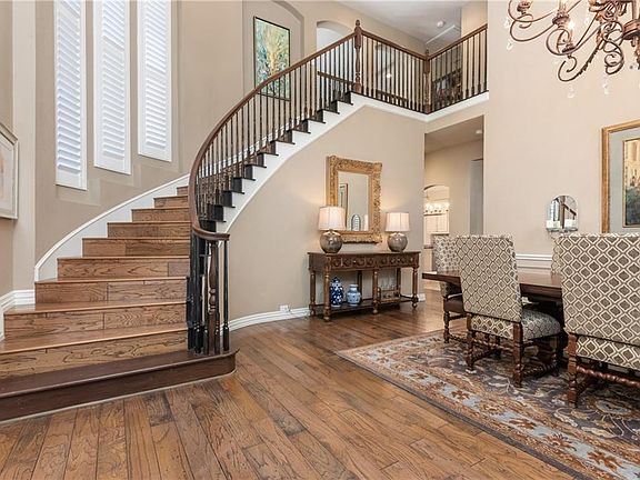 4th image of 3309 Westfield Dr