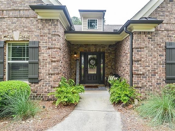 4th image of 200 Bryce Ave