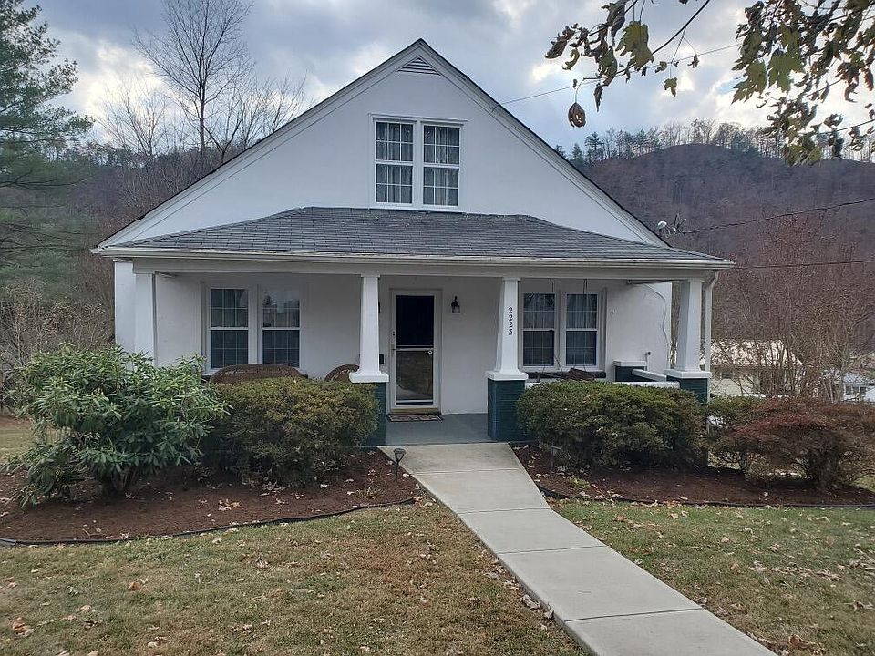 1st image of 2223 Dressler Dr