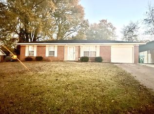 685 Scenic Dr, Grenada, MS 38901