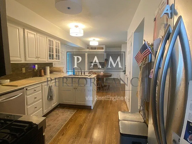 N86W5195 Covington Sq — Photo 14