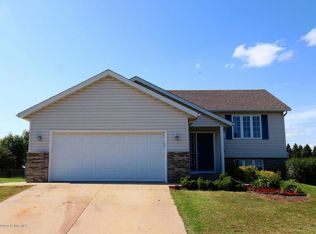 623 Manor Ridge Dr NW, Rochester, MN 55901