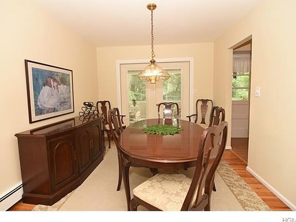 Formal dining room