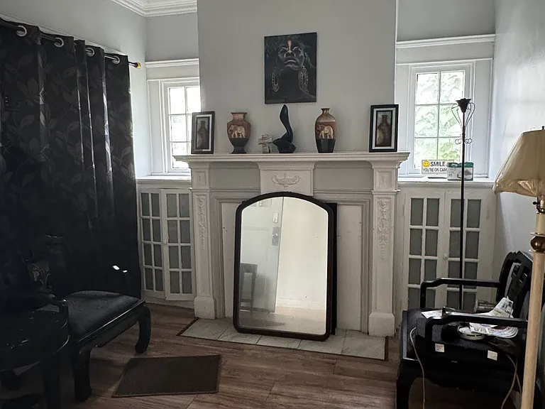 11918 Phillips Ave — Photo 2