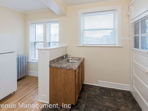 5th image of 954 S Oak Park Ave Unit 27