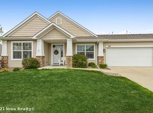 583 Sienna Ridge Dr, West Des Moines, IA 50266