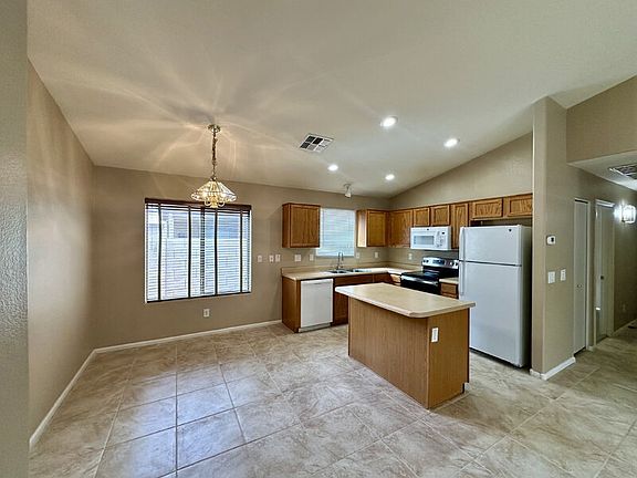3rd image of 41841 W Sunland Dr