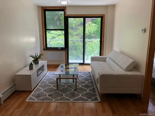 1587 East 19th Street image 5 of 14