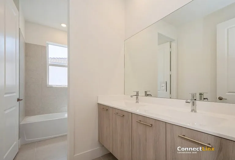 12290 SW 44th Ct — Photo 4