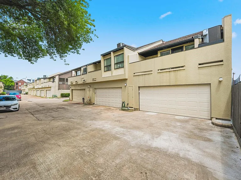1116 Bering Dr #25 — Photo 45