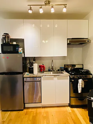 Rented by Corcoran | media 7