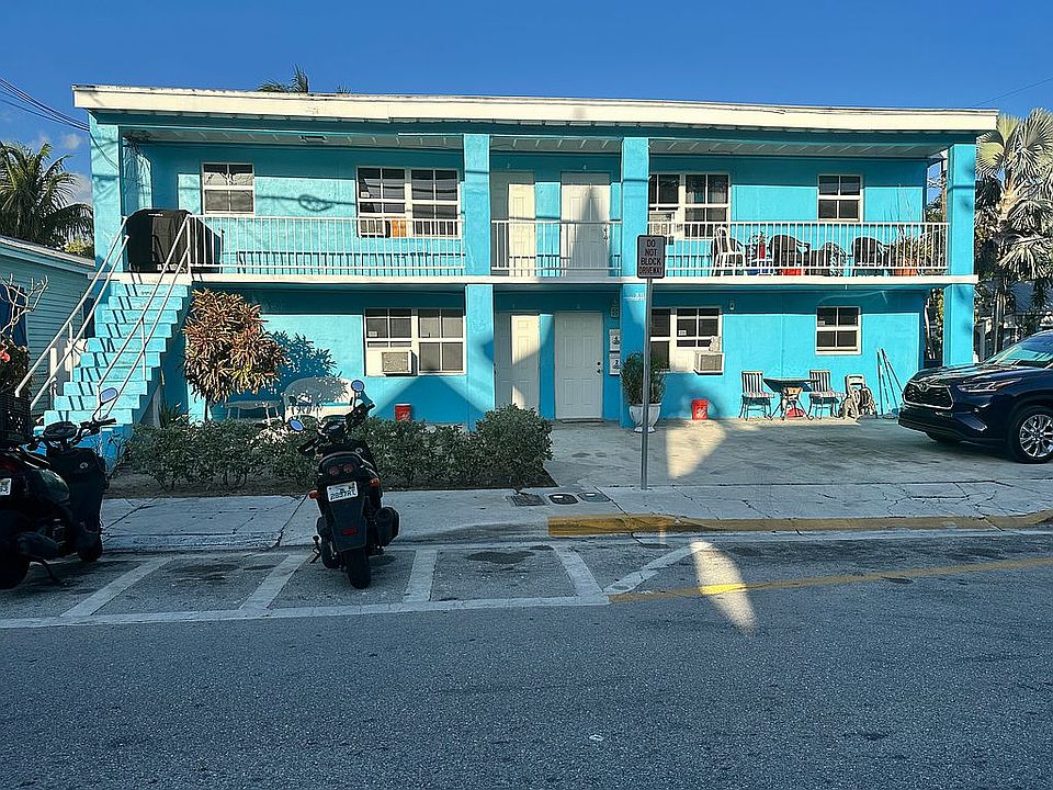 2nd image of 831 Thomas St