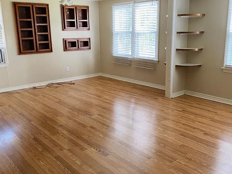 1127 W Wilshire Blvd — Photo 11