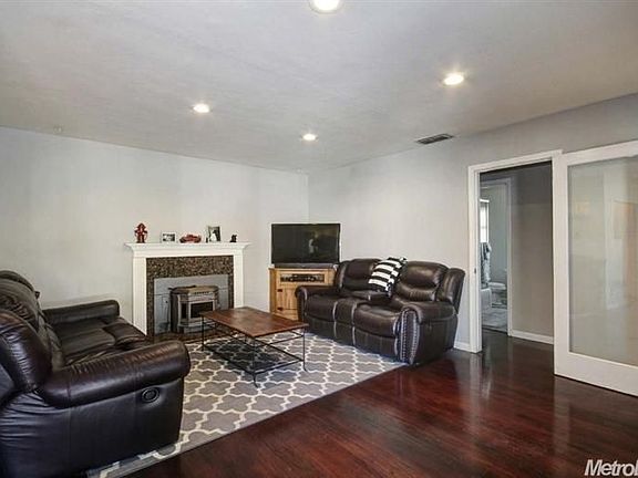 4th image of 3112 Merrywood Dr