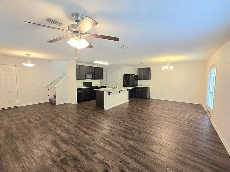 5860 Magnolia Bend Blvd — Photo 3