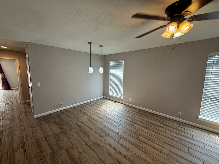 4711 Hemlock Ln — Photo 16