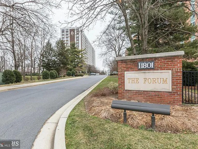 Entrance Marker