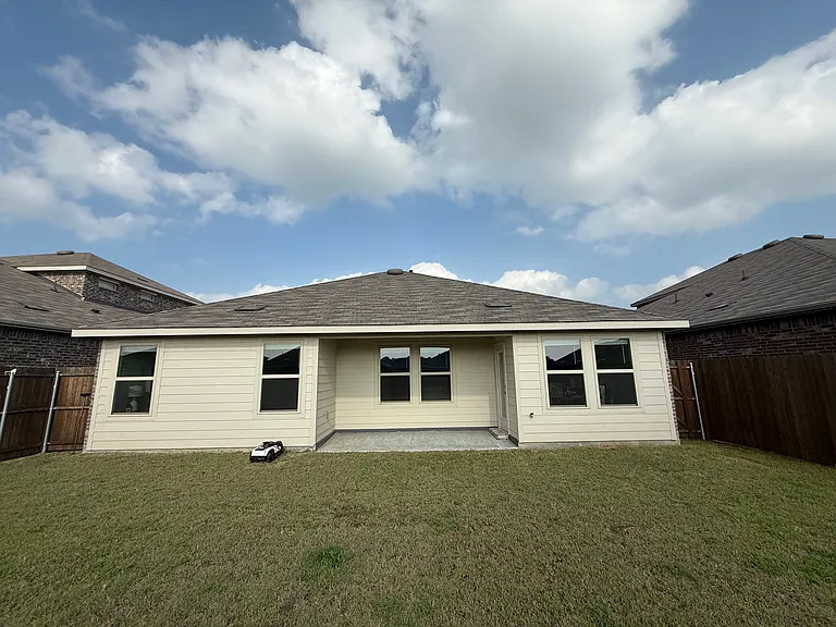 305 Charmed Way — Photo 36