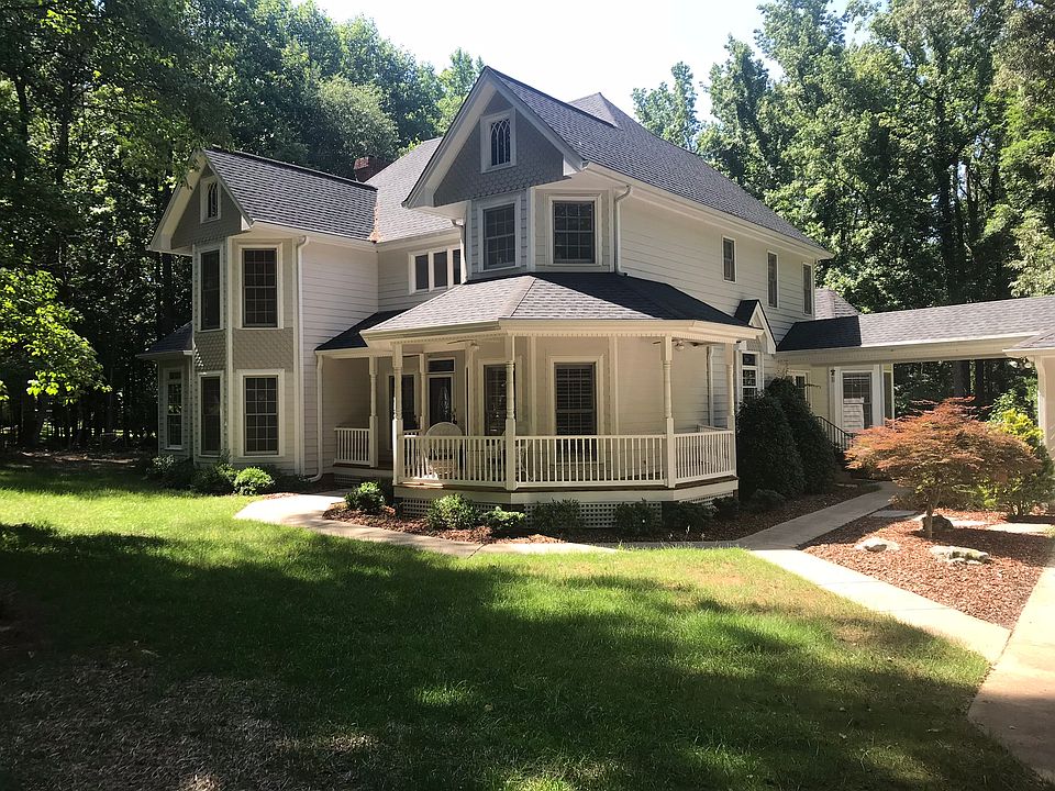2.35 acre Victorian retreat