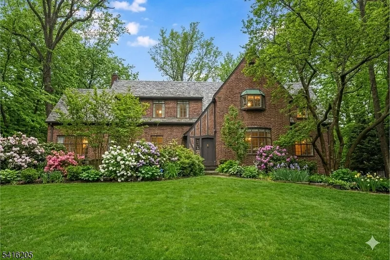3 bed, 4.0 bath, $8,500 — Photo 1