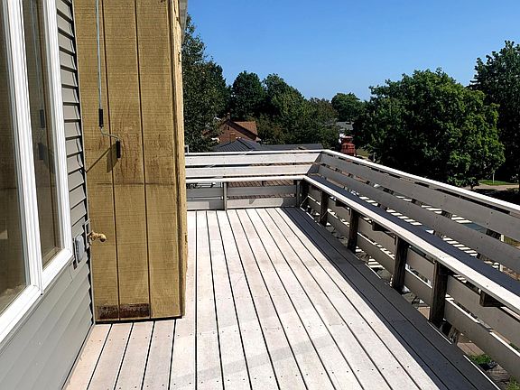 Private deck