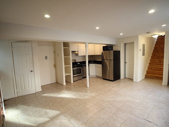 3rd image of 71 Troutman St #Rh2