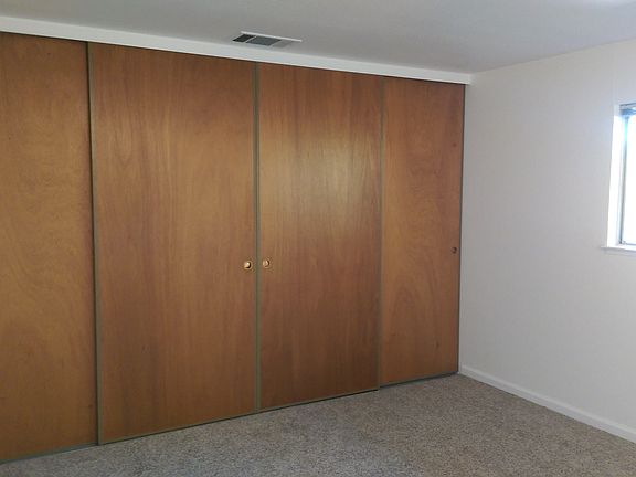 Floor to ceiling closets