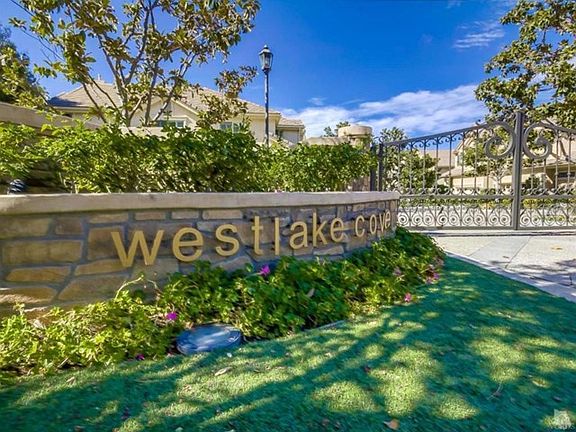 3rd image of 3221 Bayshore Dr