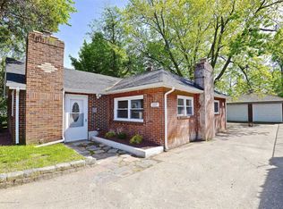 237 Center St, Keyport, NJ 07735