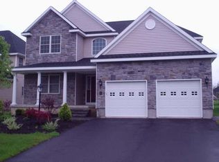 15 Brighton Rd, Loudonville, NY 12211