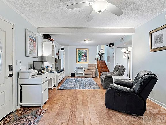 5th image of 7132 Clear Crossing Ln