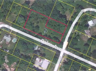 Palm Ave, Hawley, PA 18428