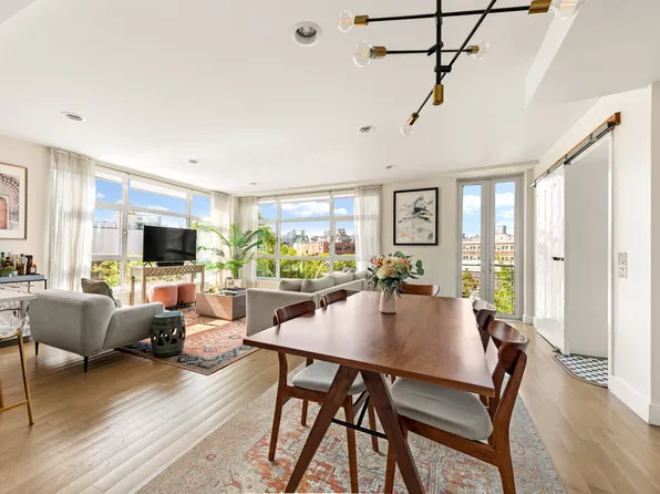 450 Manhattan Avenue image 1 of 11