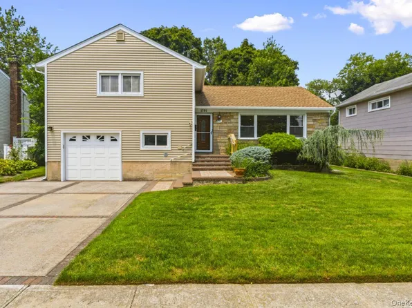 1791 Chaladay Lane, East Meadow, NY 11554