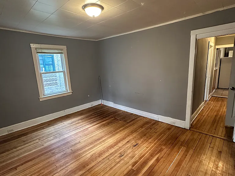 33 Dunbar St #1 — Photo 9
