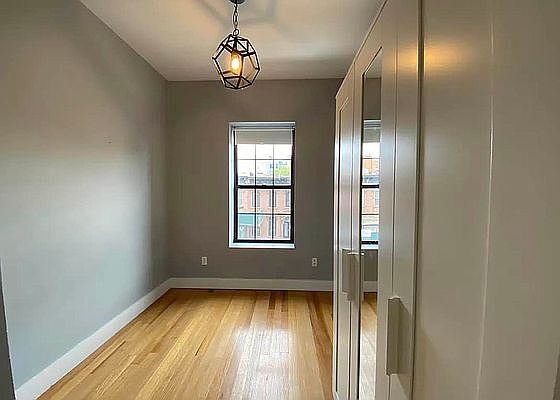 4th image of 118 Marcus Garvey Blvd #4