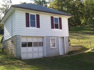 63 1/2 E Dale Rd, Fairmont, WV 26554