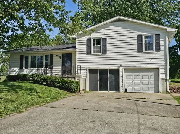 106 McCulley St, New Franklin, MO 65274