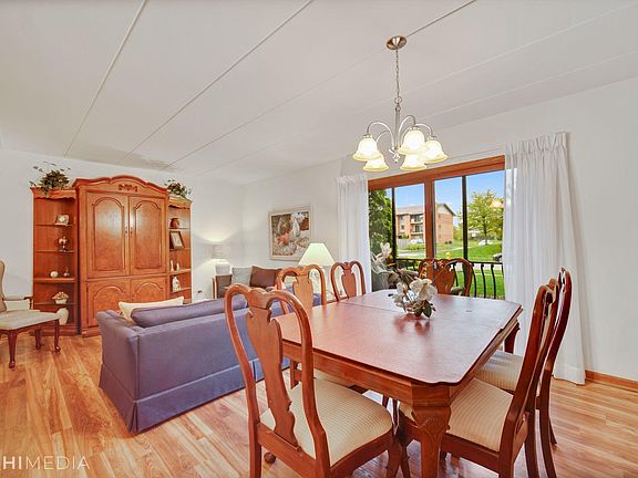 5th image of 9847 Treetop Dr APT 1E