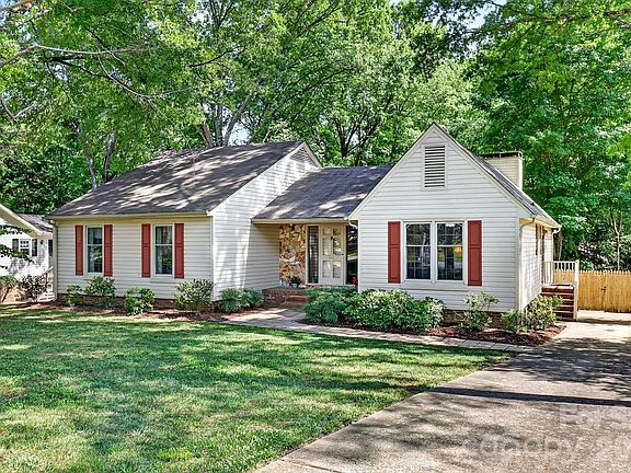 3rd image of 6111 Patrick Pl