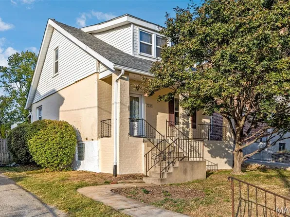 7265 Zephyr Pl, Saint Louis, MO 63143